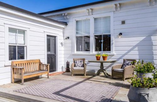 Dyerville House | Indulge in Holiday Homes with Hot Tubs in Martinborough