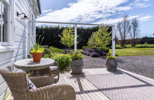 Dyerville House | Indulge in Holiday Homes with Hot Tubs in Martinborough