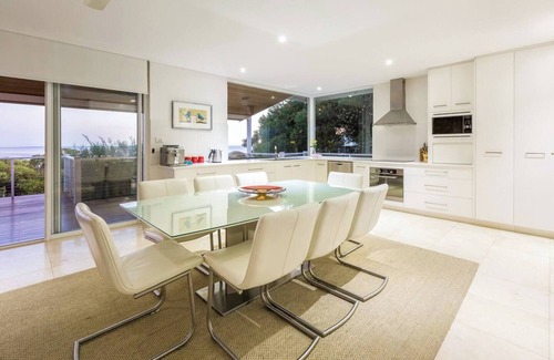 Eagle Bay House | Immerse in Oceanfront Bliss at The White House Escapes