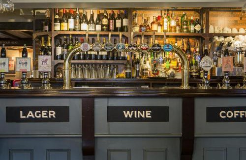 Tenterden Hotel | Pet-Friendly Retreat at The White Lion with Breakfast Included