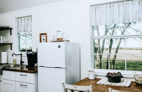 Dublin House | Guest Rated: The White Pine Cottage at Clay House