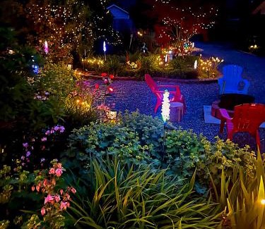 Courtenay House | Experience The White Rabbit Inn: Rated 9.5 with Hot Tub & Dining