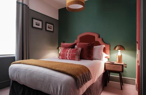 Southampton City Centre Hotel | Inviting Stay at The White Star Tavern - Rated 9.1/10