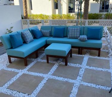 Al-Fujairah Villa | Elegant Oceanfront Escape at The White Villa with Pool