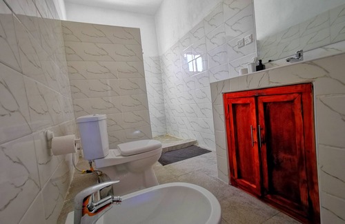 Watamu Villa | Discover The White Villa Watamu: Oceanfront Oasis Awaits