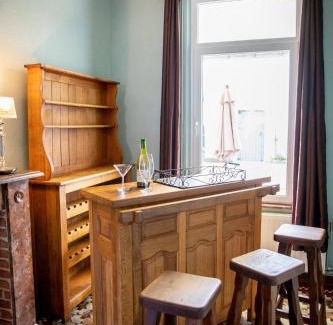 Libin House | Experience The White Walker: Family-Friendly with Pool & Hot Tub