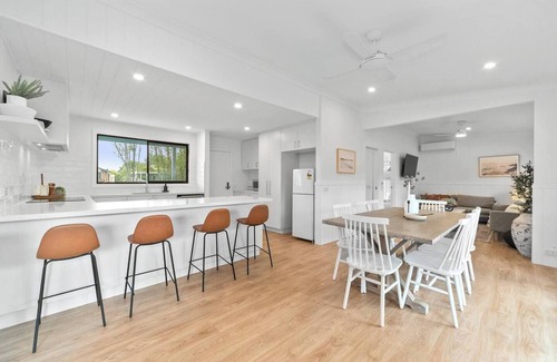 Capel Sound House | Escape to The Whitewinds: Family Retreat by Rosebud Beach