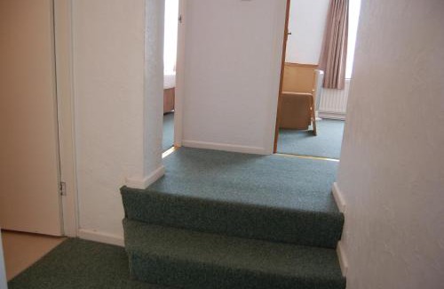 Sandown House | Experience The Wight: Pet-Friendly Retreat with Ocean Views