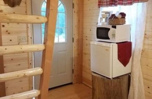 Darby Bed & Breakfast | Experience Comfort at The Wild Game Inn with Spa & Dining