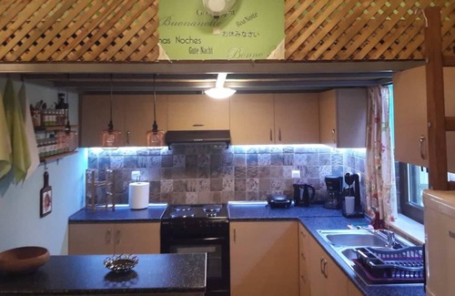 Faistos Apartment | Cozy Wild Rose Apartment with Kitchen & Breakfast Included