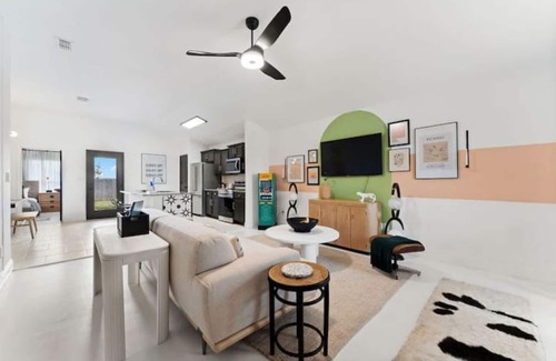 Lubbock House | Discover The Wild Tumbleweed - Family-Friendly Getaway