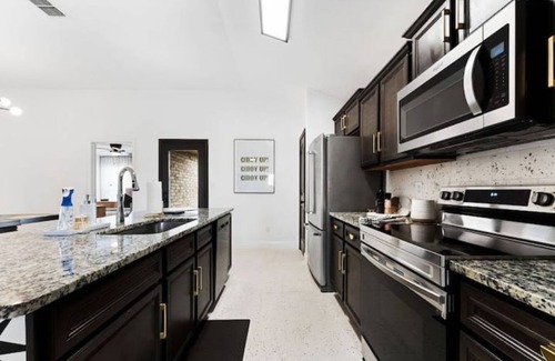 Lubbock House | Discover The Wild Tumbleweed - Family-Friendly Getaway