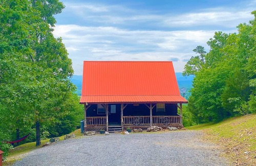 Mena Cabin | Discover the Wild West: 10/10 Rated Family Getaway