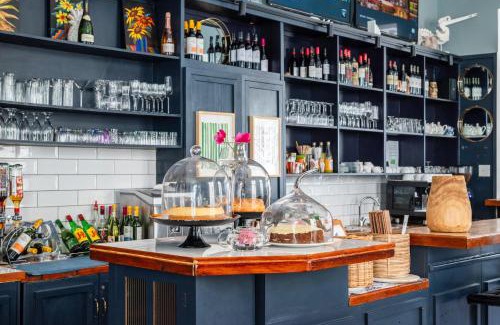 Simon's Town Hotel | Experience Willets Hotel with Ocean Views in Simon's Town