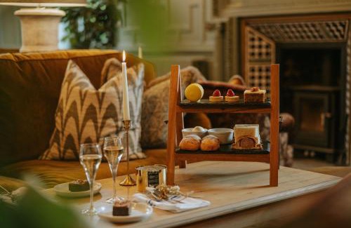 Stamford Hotel | Discover The William Cecil: Pet-Friendly 4-Star Retreat