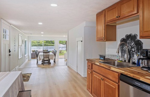 Greenville House | The Willow at Morgans Mill - Hot Tub - Fire Pit-Sleeps 10