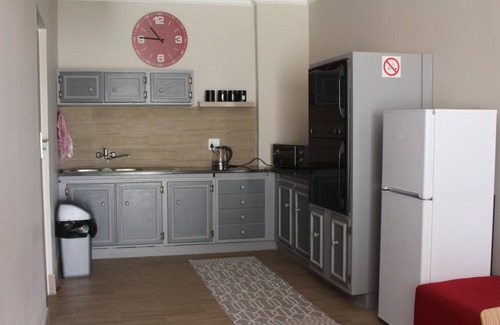 Klerksdorp House | Exceptional Stay at The Willow Tree Guest House with Pool