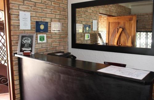 Klerksdorp House | Discover The Willow Tree Guesthouse: 4-Star Family Retreat