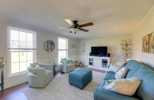 Harkers Island House | Guest Rated: The Willowberry House with Deck & Hot Tub