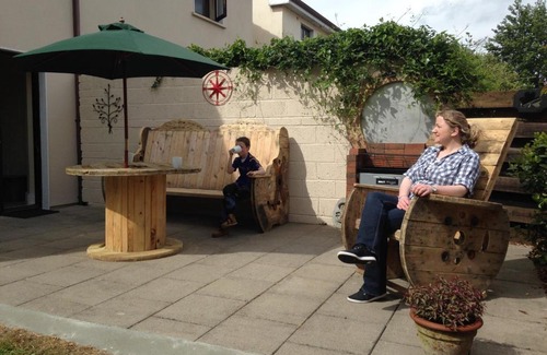 Tralee House | Guest Rated 10/10 at The Willows - Family & Kitchen Ready