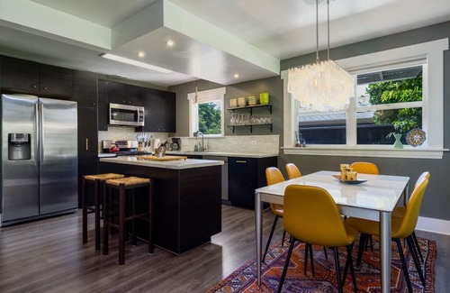 Walla Walla House | Enchanting The Willows: Guest Rated 9.8 with Pool & Spa