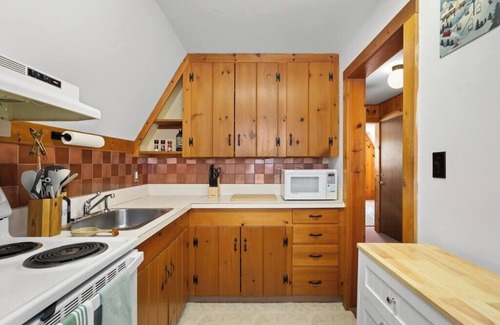 West Townshend Cabin | Experience The Windham Hill A-Frame Near Top Ski Resorts!