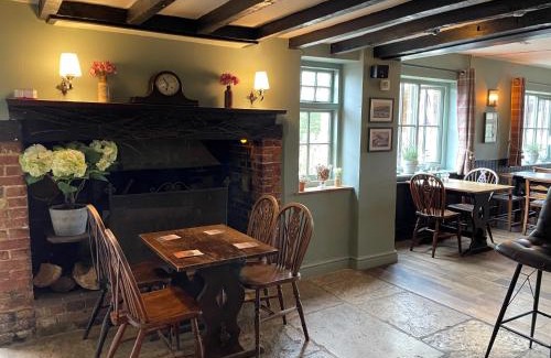 West Grinstead Hotel | Welcoming Stay at The Windmill Inn with Pet-Friendly Amenities