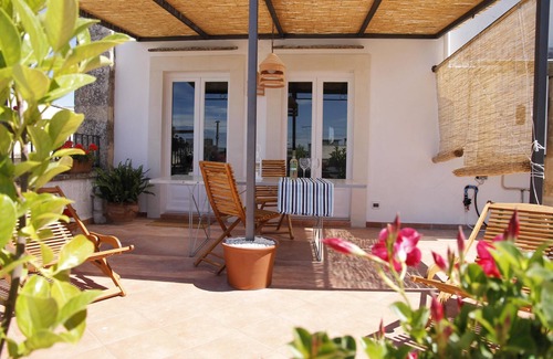 Lecce Historic Center Apartment | Guest Rated 10/10: The Window on the Cathedral Oceanfront
