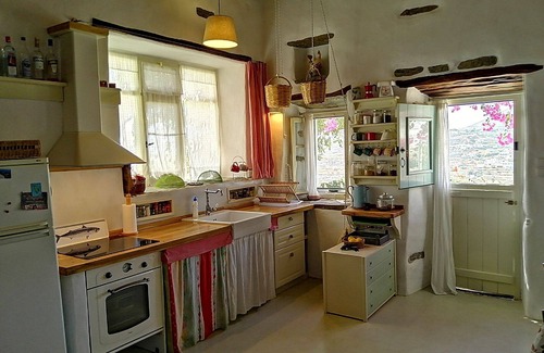 Artemonas House | Ocean View Retreat at The Wine Press with Breakfast Included