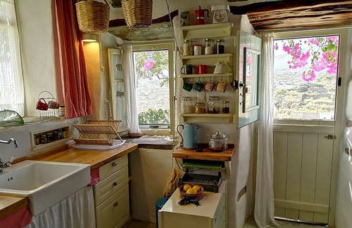 Artemonas House | Ocean View Retreat at The Wine Press with Breakfast Included