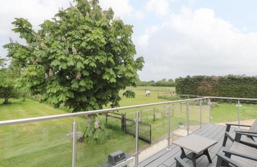 Bruton House | Family-Friendly Retreat at The Winning Post Hotel