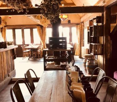 Lingfield Hotel | Pet-Friendly Getaway at The Wiremill with Breakfast Included