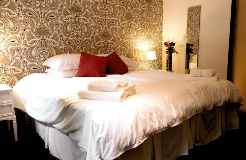 Lingfield Hotel | Pet-Friendly Getaway at The Wiremill with Breakfast Included
