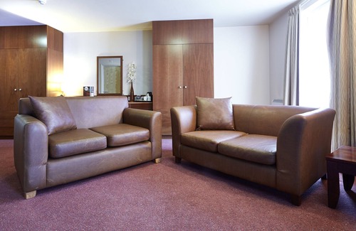 Selby Hotel | Discover The Wishingwell: Family-Friendly with Great Amenities