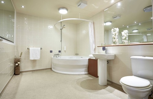 Selby Hotel | Discover The Wishingwell: Family-Friendly with Great Amenities