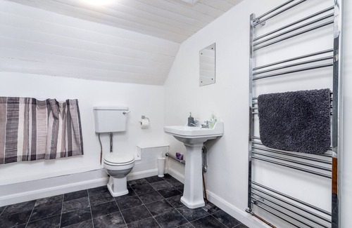 Egton Bed & Breakfast | Enchanting Getaway at The Witching Post - 10/10 Rated Stay