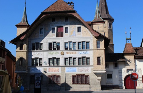 Buren an der Aare Apartment | Discover the Wolke4: A Heavenly Stay in Bernese Seeland