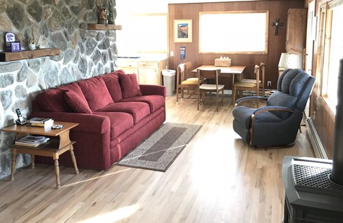 Black Hawk Cabin | The Wonder View Lodge!