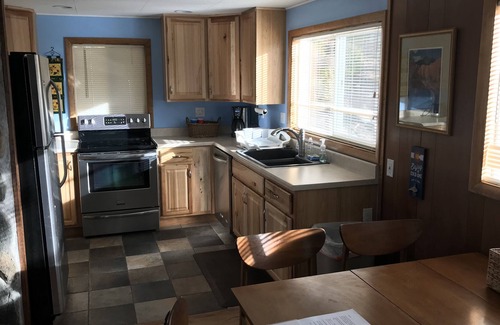 Black Hawk Cabin | The Wonder View Lodge!
