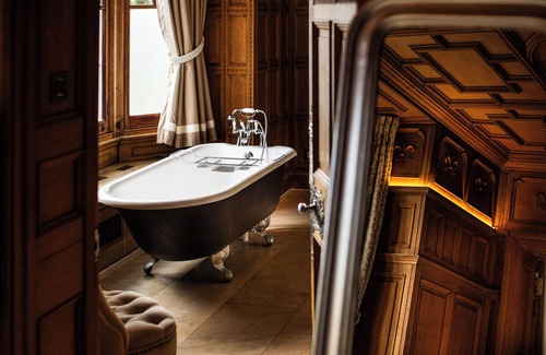 Evesham Hotel | Unwind at The Wood Norton: 4-Star Retreat with Spa & Pool