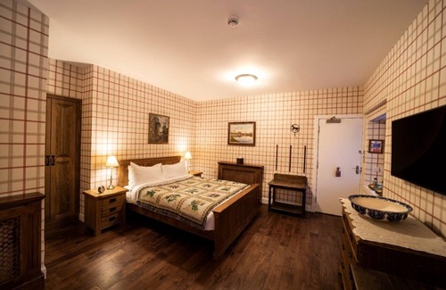 Shiel Bridge Bed & Breakfast | Cozy Retreat with Vintage Style and Relaxing Spa Amenities