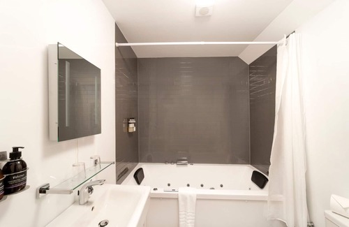 Shiel Bridge Bed & Breakfast | Cozy Retreat with Vintage Charm and Spa Amenities Await
