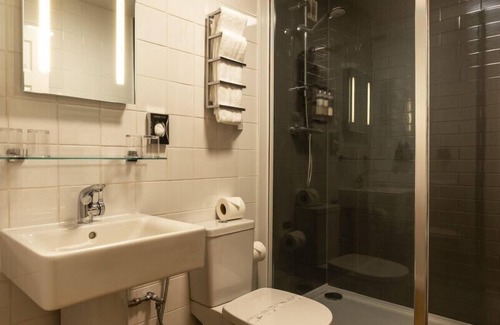 Shiel Bridge Bed & Breakfast | Cozy Rooms with Vintage Charm and Child-Friendly Amenities
