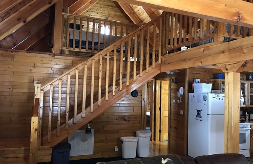Little Lake Cabin | Tranquil Cabin Retreat by the Lake Near Pictured Rocks