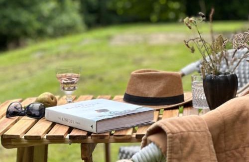 Haslev Cabin | Oceanfront Relaxation at The Woodland Lodge Gisselfeld
