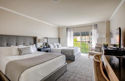 Lakeview Hotel | Discover Woodmark Hotel & Still Spa: Pet-Friendly Retreat