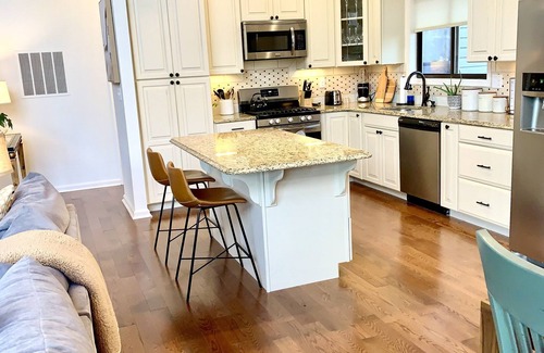 The Woods House | Cozy Retreat at The Woods Golf and Spa Resort - 10/10 Rating
