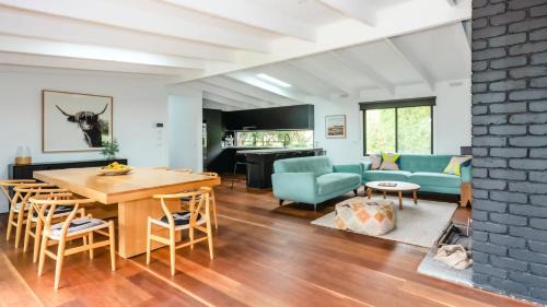 Flinders House | Oceanfront Family Escape at The Woods Flinders – 9/10 Rated