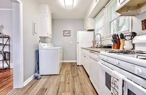 Terry Sanford House | Exceptional Stay at The Woodside Guest House with Breakfast