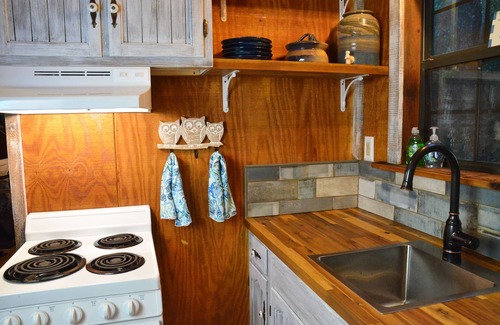 Reliance Cabin | Experience The Woodsman Cabin at Starr Mountain Retreat